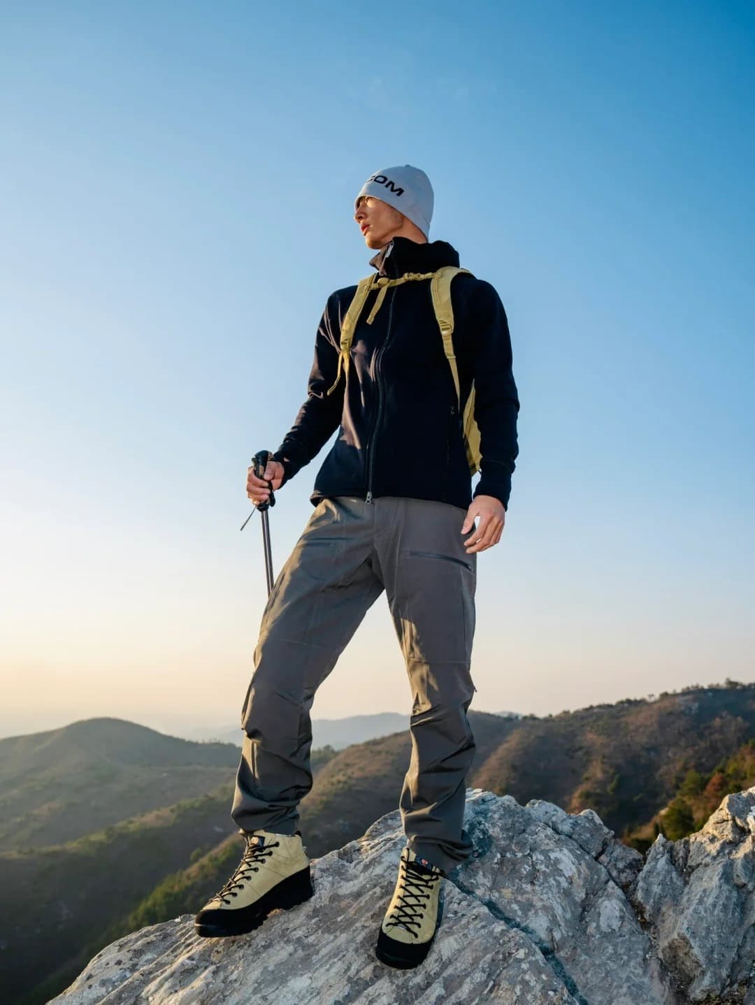 A Cold Weather Layering System That Gets You Rid of Freezing on a Mountain