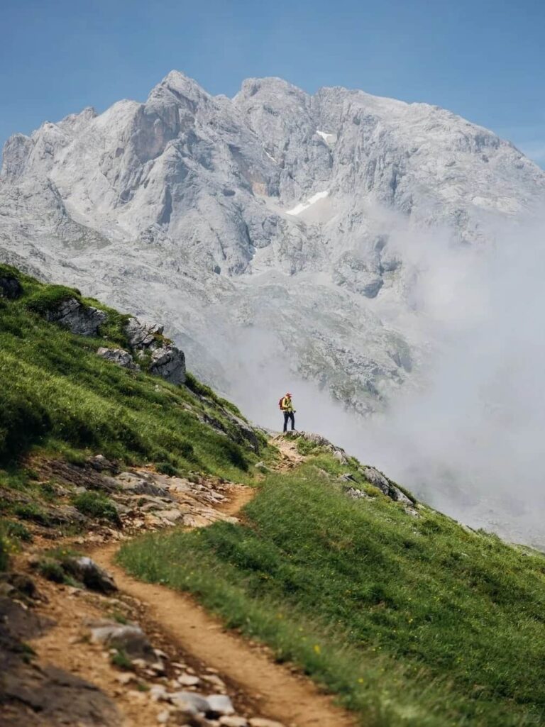 The Difference Between Hiking In the  USA And Europe