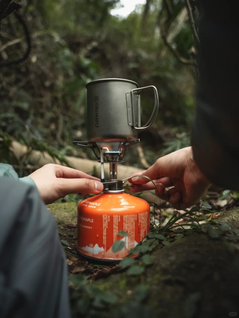 30 Best Survival Tricks for Finding Safe Drinking Water  in the Jungle